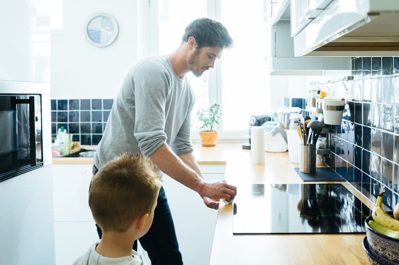 Comment nettoyer une plaque de cuisson en vitrocéramique ?