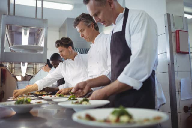 5 conseils de cuisine d'un chef professionnel pour couper les